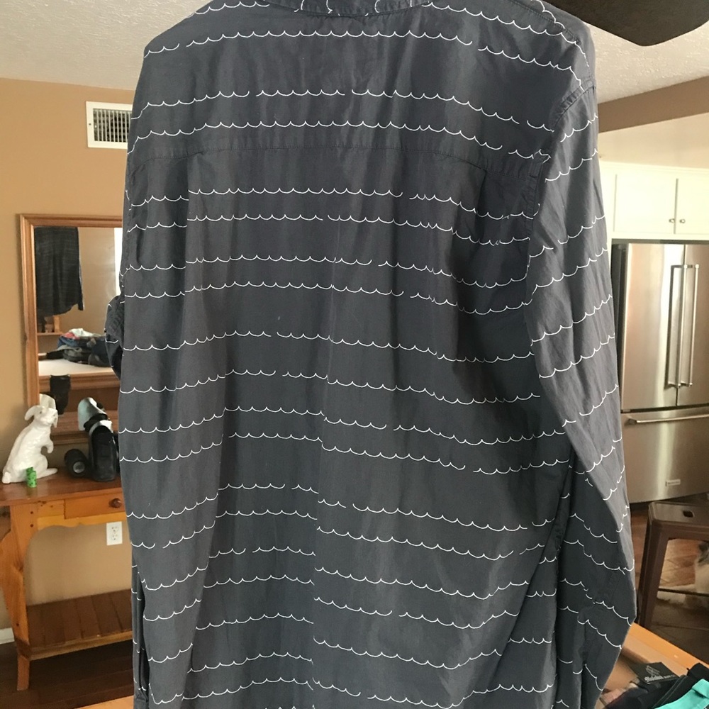 REEF button-up - Picture 2 of 2